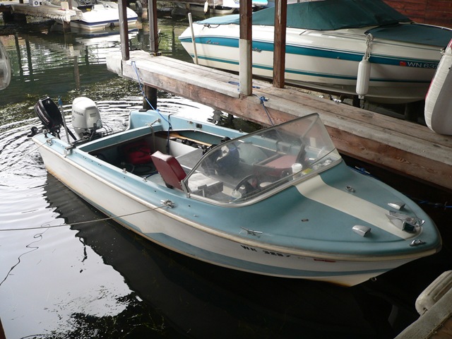 1967 Larson Runabout Donut Boat
